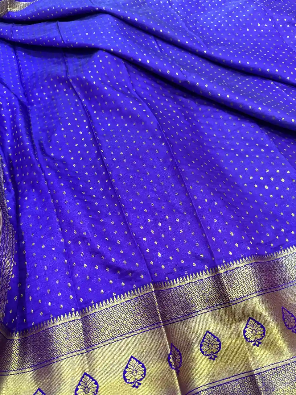 Traditional Rani Pink & Purple Banarasi Silk Saree with Golden Zari Buti & Designer Border, view 4