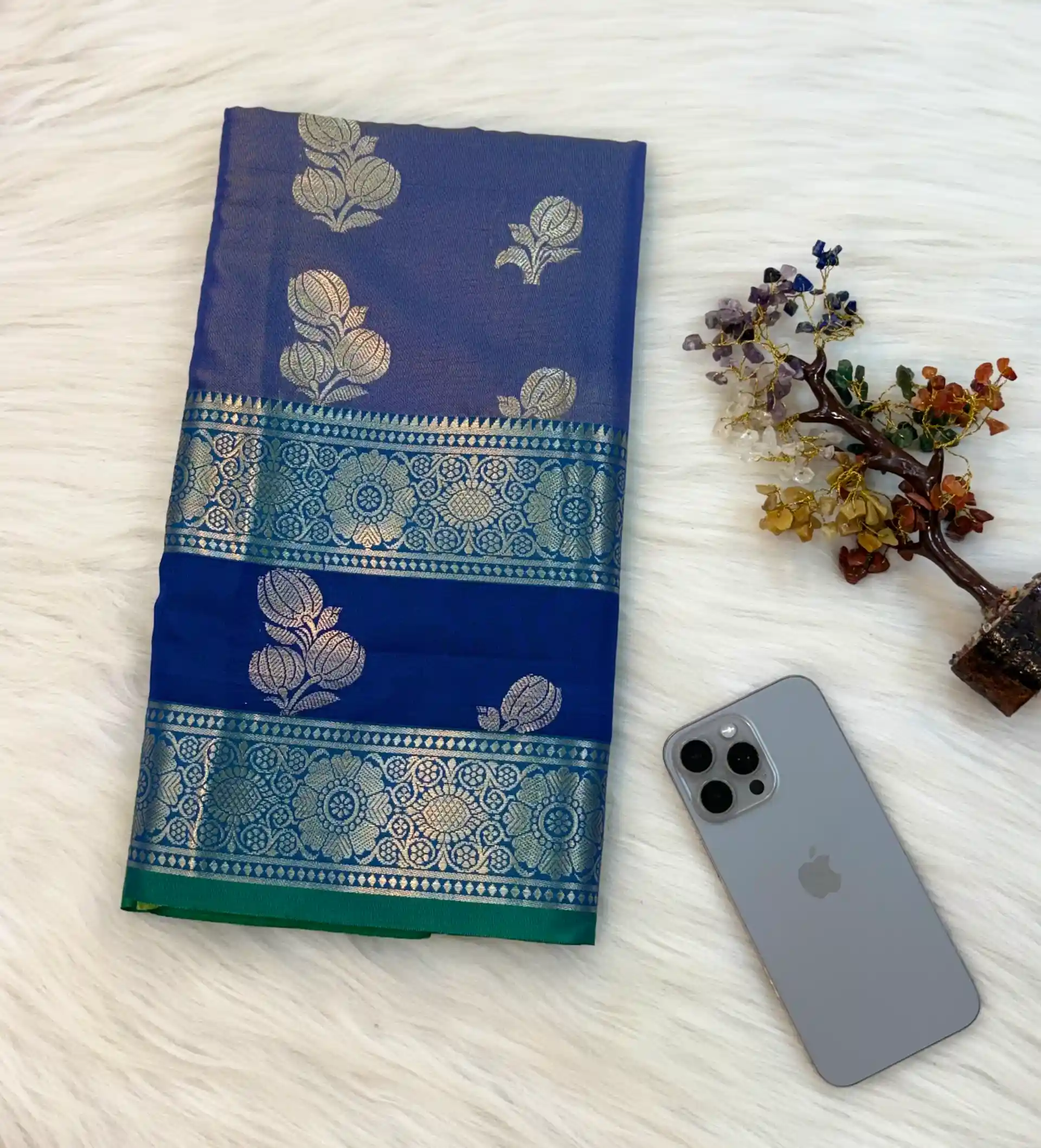 Heritage-Inspired Lavender Blue Banarasi Silk Saree with Delicate Gold Buttas, Ornate Zari Border and Rich Green Pallu, view 2