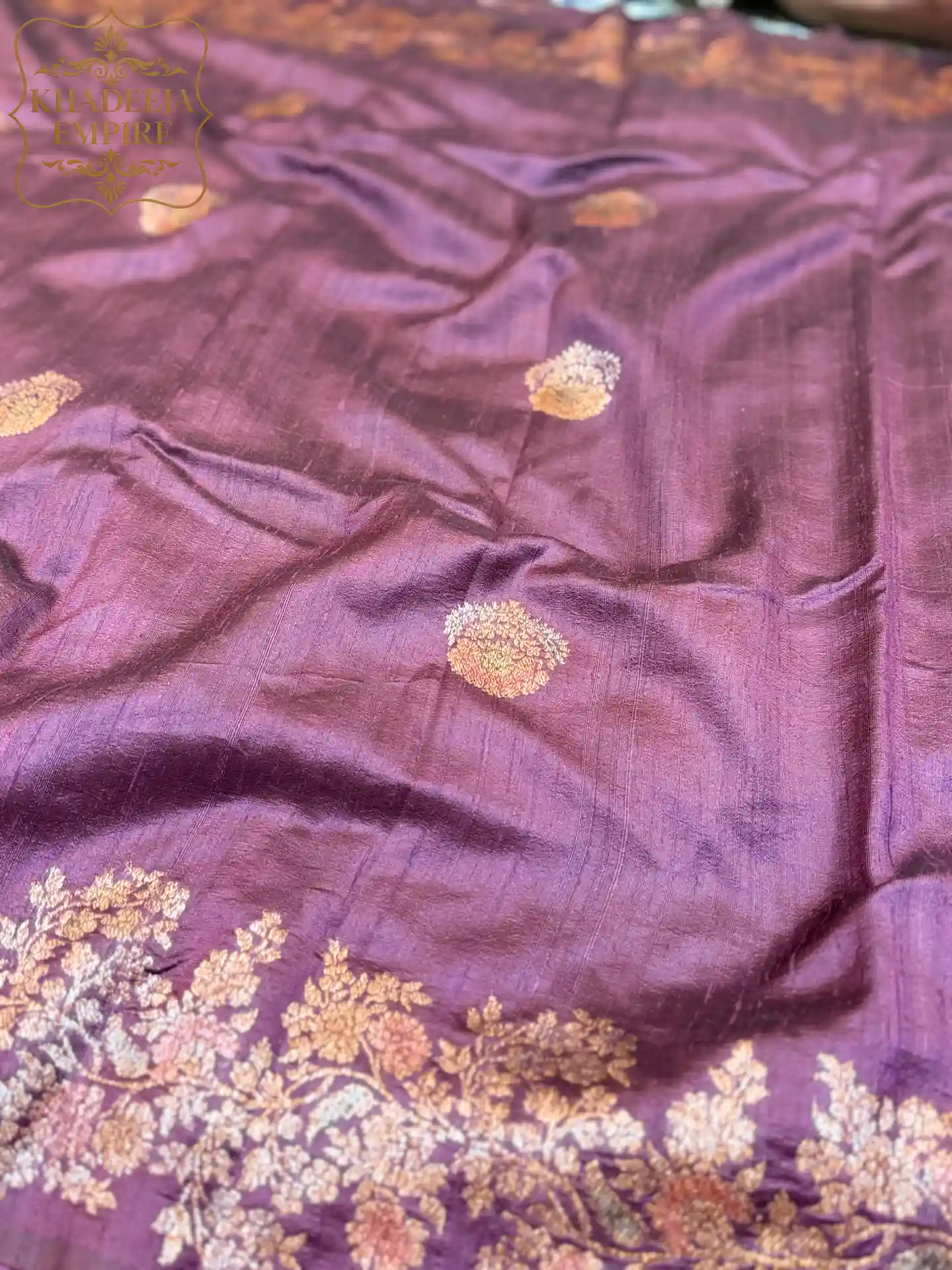 Royal Wine Handloom Dupion Banarasi Saree with Antique Gold Floral Zari Border, view 3