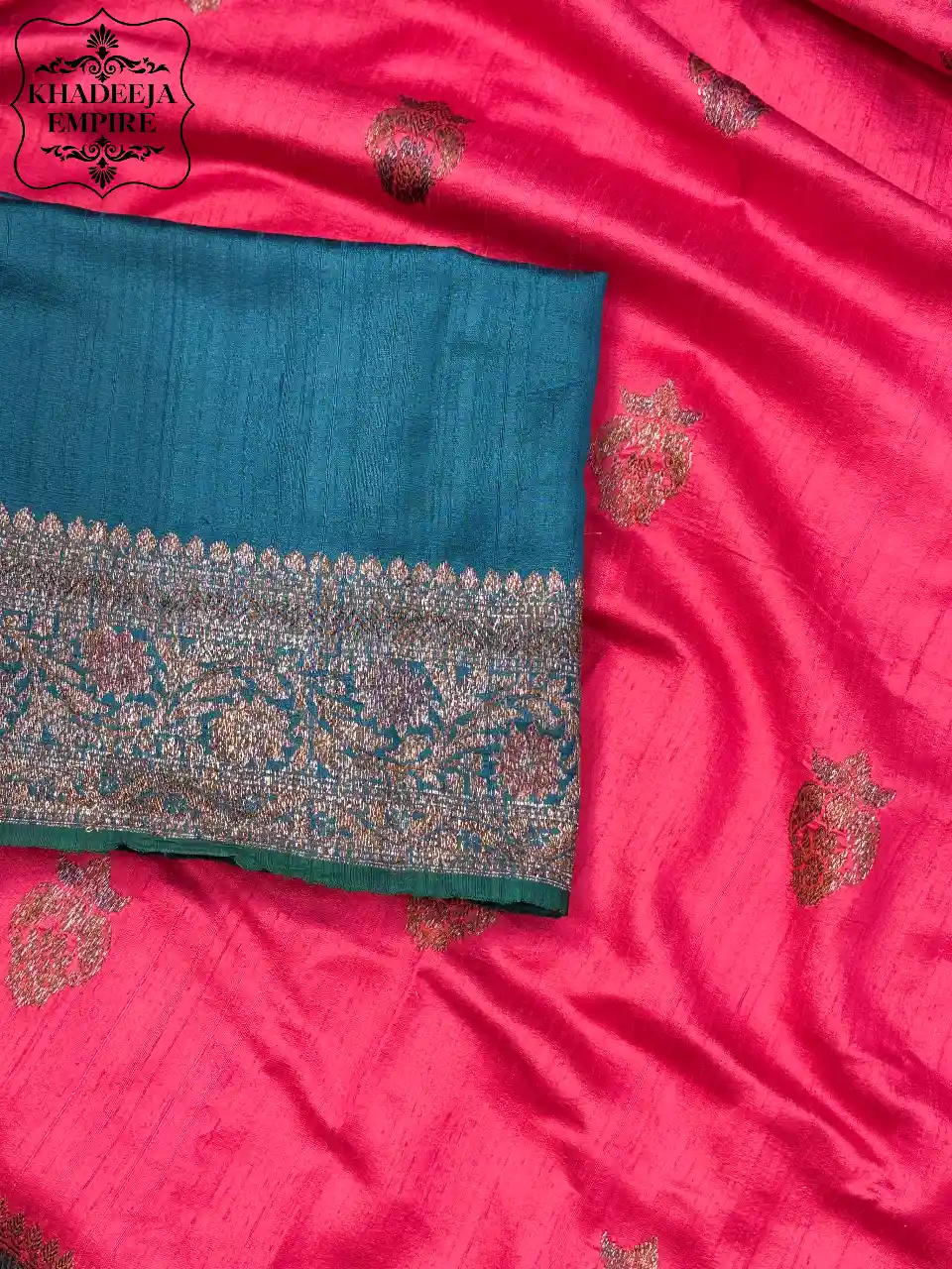 Royal Red & Green Handloom Dupion Silk Banarasi Saree with Intricate Zari Floral Weave, view 4