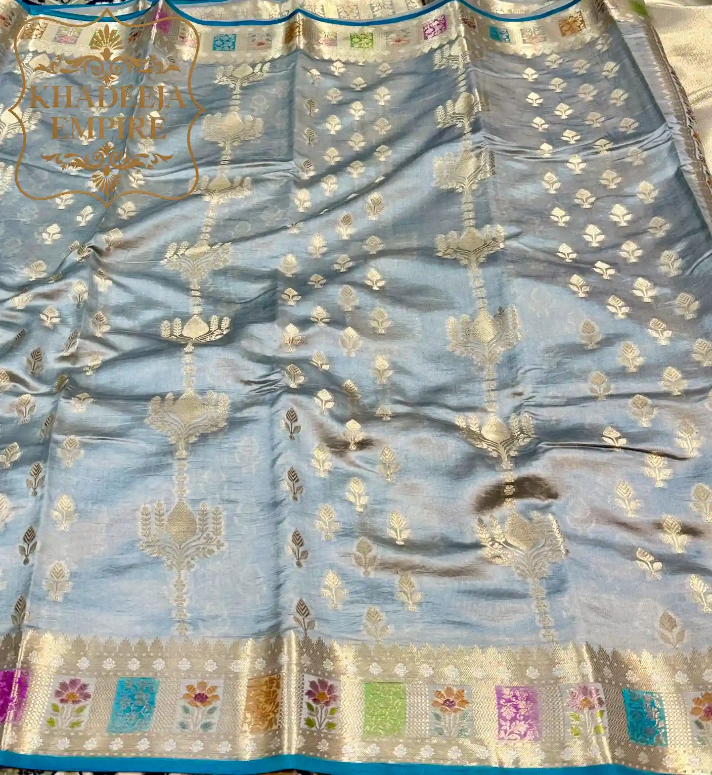 Grey Pure Mango Silk Banarasi Handloom Saree with Multicolour Floral Zari Brocade Pallu & Rich Gold Woven Border, view 4