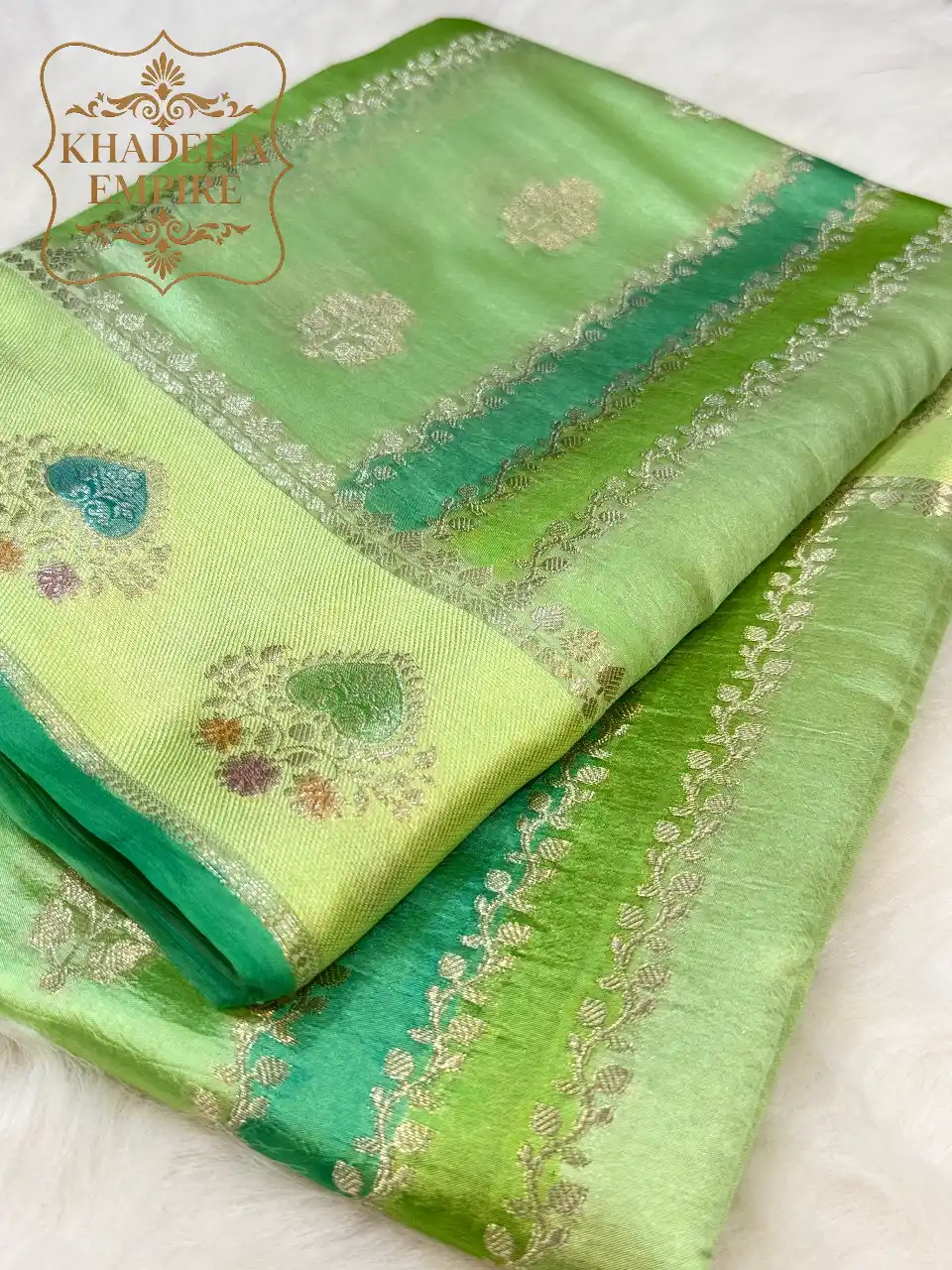Traditional Green Pure Mango Silk Banarasi Handloom Saree, view 1