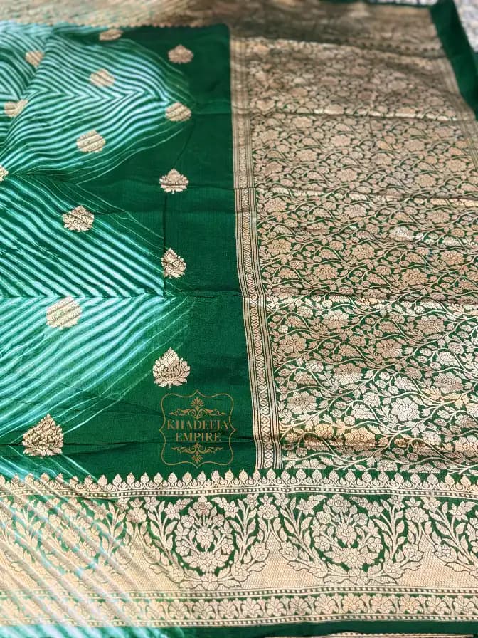 Green Pure Mango Silk Handloom Kadwa Banarasi Saree with Intricate Gold Zari Butis, Traditional Rich Pallu, view 2