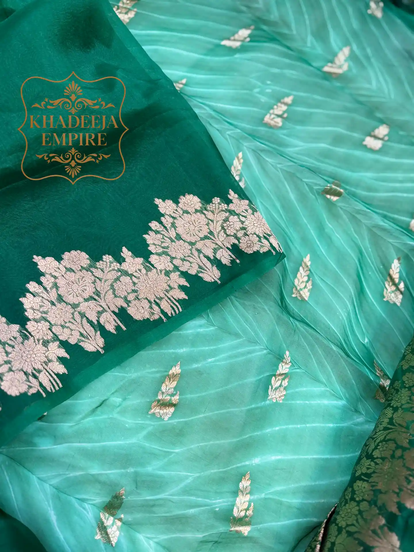 Green Pure Kora Silk Handloom Banarasi Saree with Gold Zari Butis, Intricate Floral Border & Rich Brocade Pallu, view 4